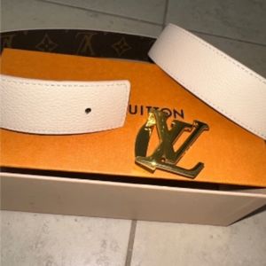 Louis Vuitton reversible belt Womens